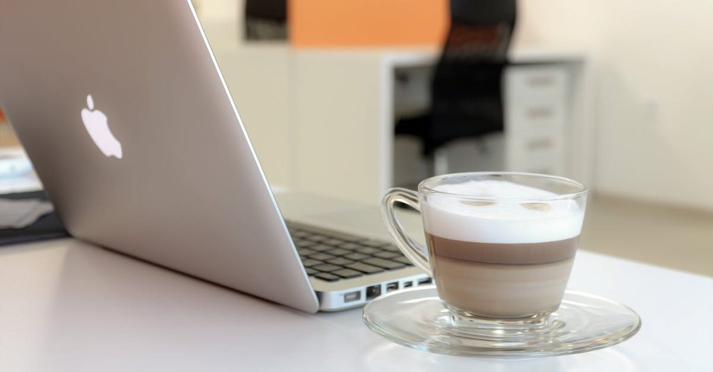 how to change logo on wordpress